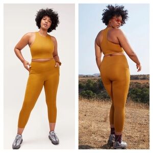 Girlfriend Collective Compressive Pocket Ankle Legging in Saddle